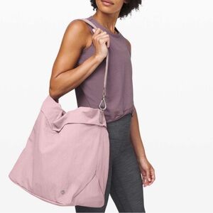 Lululemon On My Level Large Bag